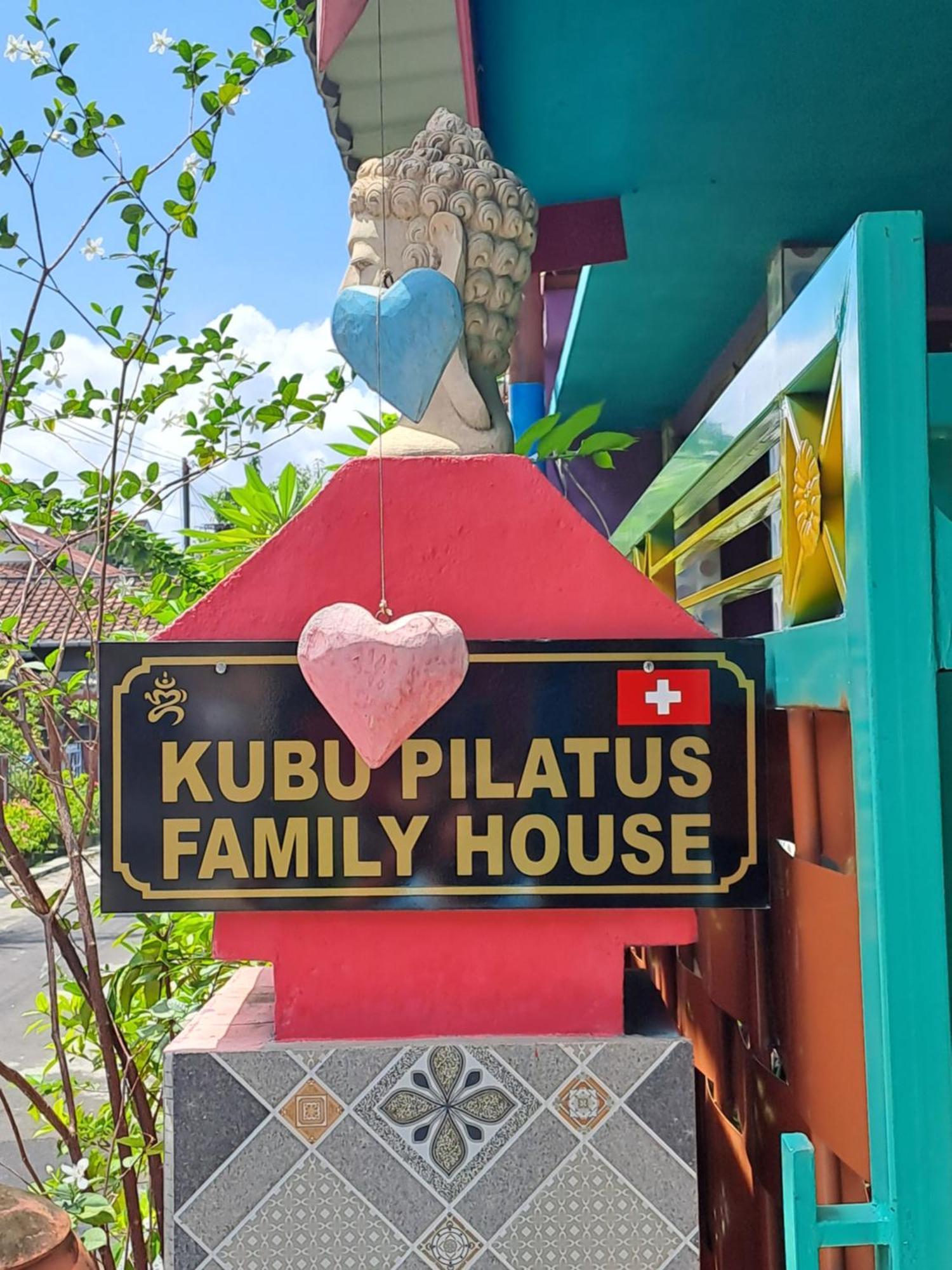 Villa Kubu Pilatus - Family House Lombok Tjakranegara Esterno foto